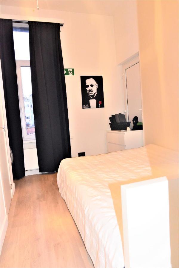 Sleep Inn - Black And White Modern Flat With Cityview 安特卫普 外观 照片